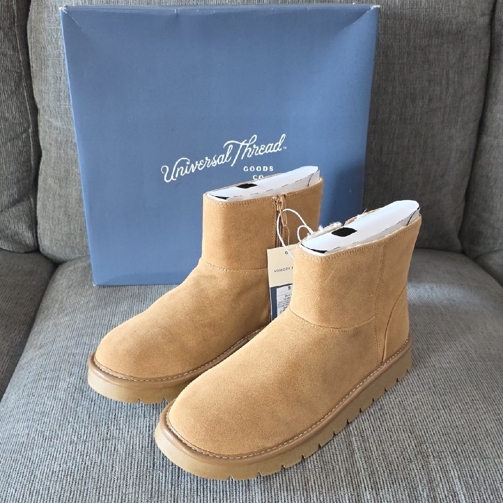 Universal Thread Women's Tan May Ankle Boots, Size 9, NWT With Memory Foam